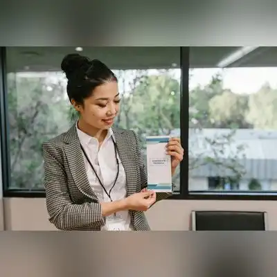 罗雅